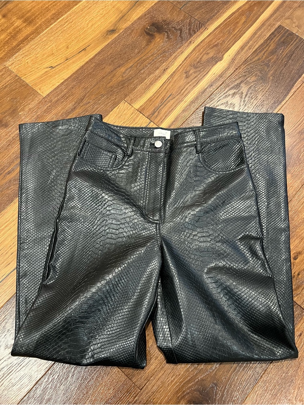 Wilfred Black high waisted Faux-Snakeskin Pants -size 6